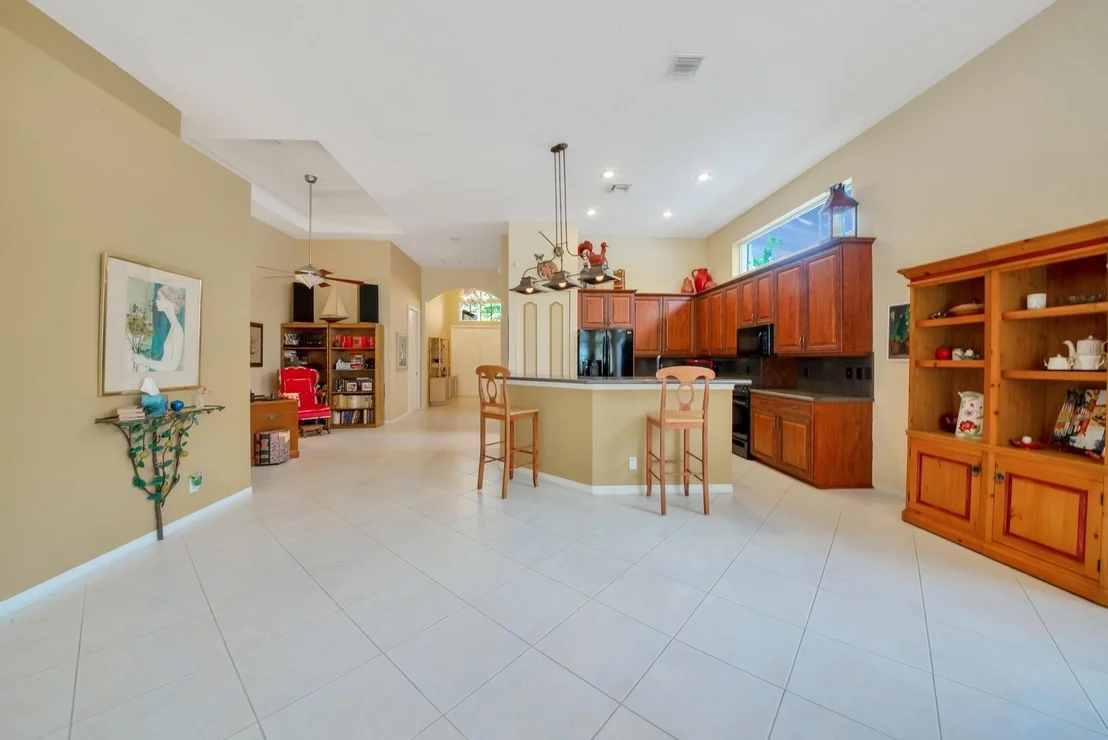 Photo of 7110 Veneto Drive