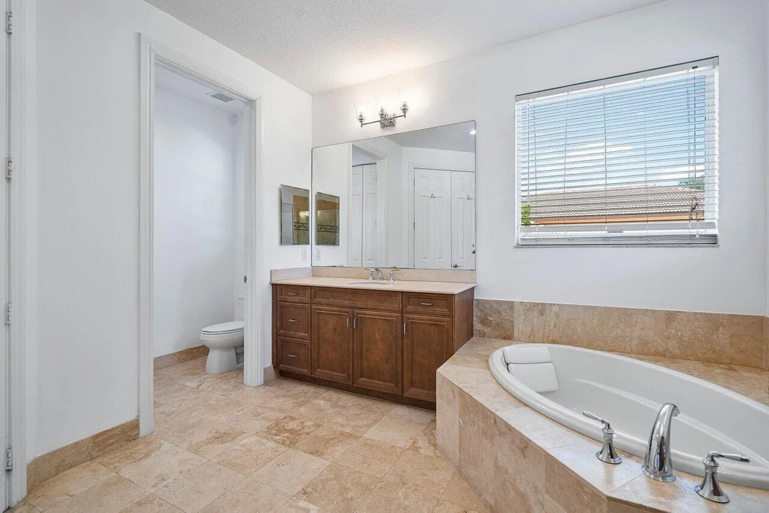 Photo of 644 Forest Bent Boulevard