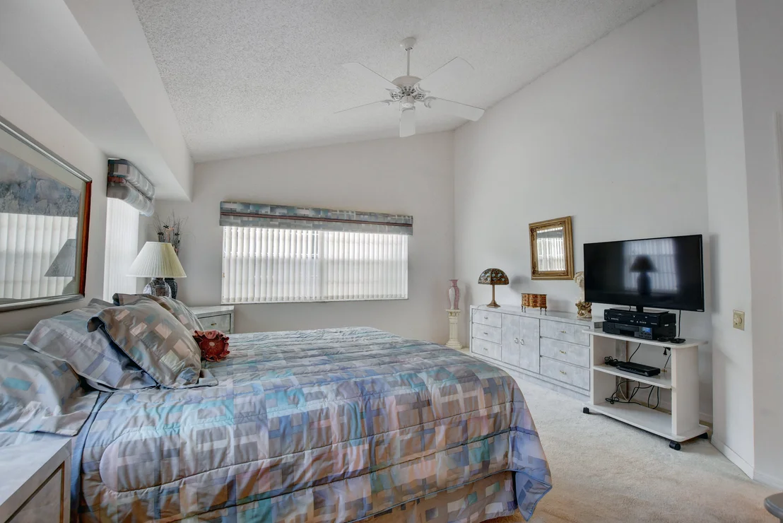 Photo of 6086 Bay Isles Drive