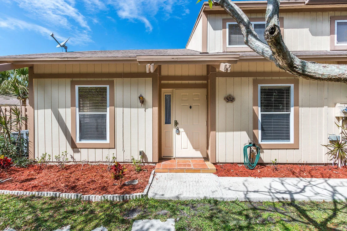 Photo of 302 Maplecrest Circle