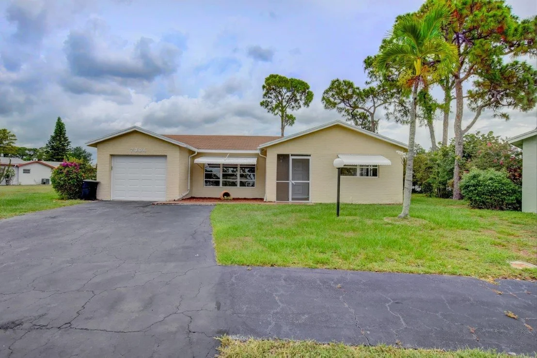 Photo of 7304 Pineneedle Lane