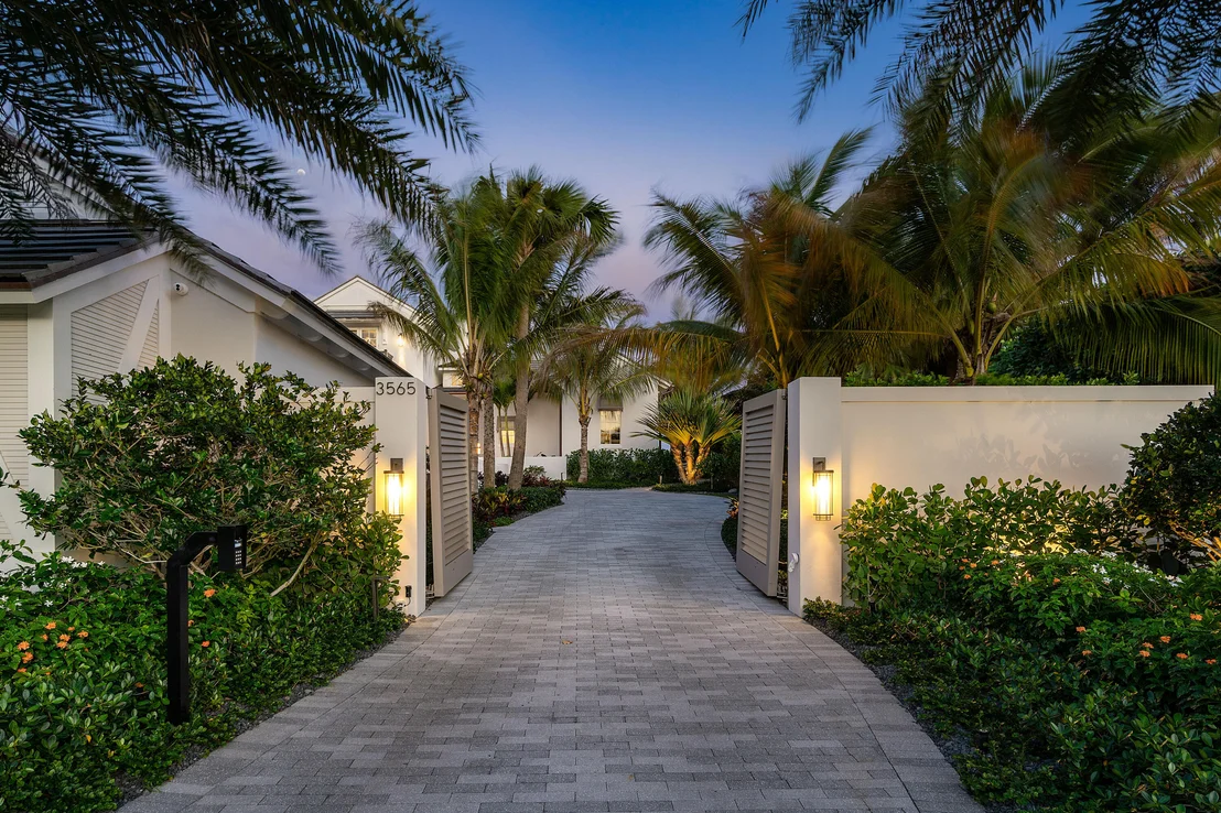Photo of 3565 N Ocean Boulevard