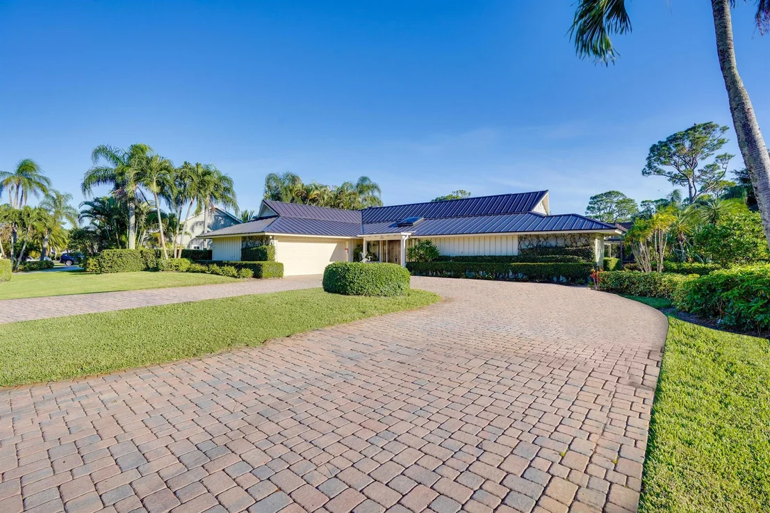 Photo of 3451 SE Fairway W