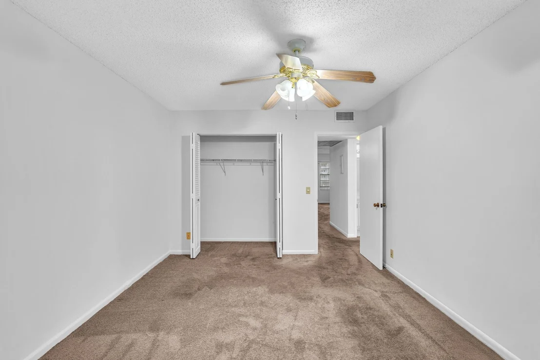 Photo of 2066 Exeter D
