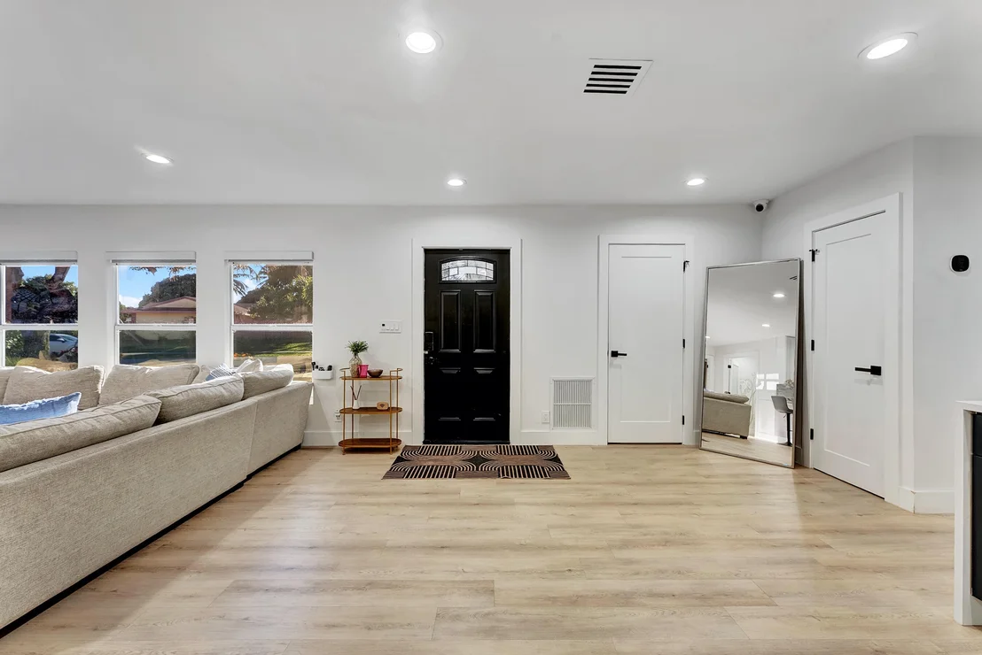 Photo of 707 W Boulevard Chatelaine