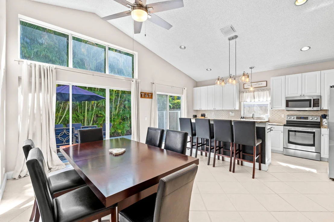 Photo of 7616 Colony Palm Drive