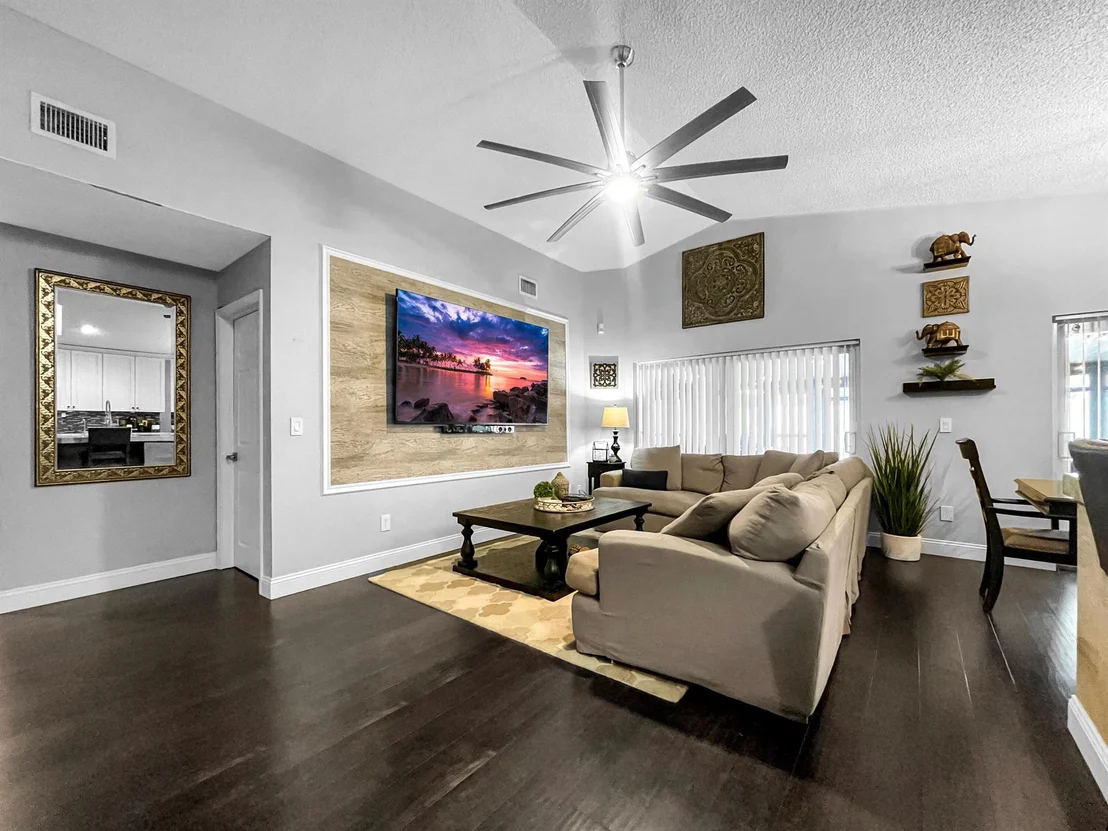 Photo of 10 Compton Way