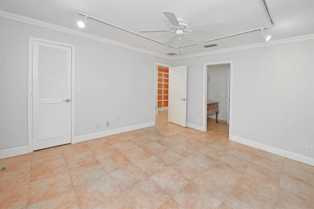 Photo of 4085 Georges Way