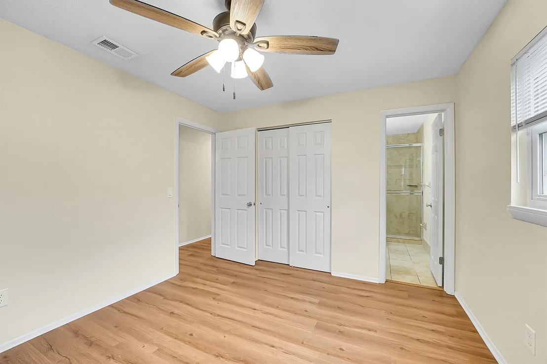 Photo of 524 Teak Drive