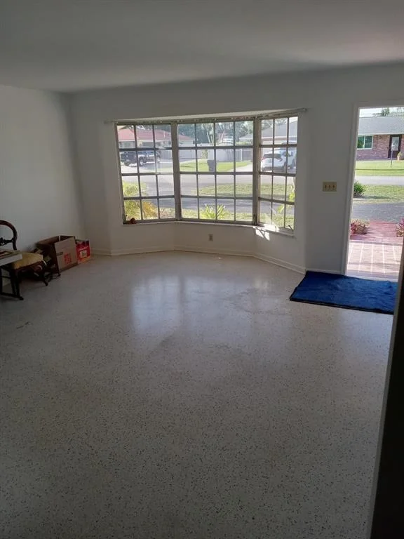 Photo of 56 W Arch Drive