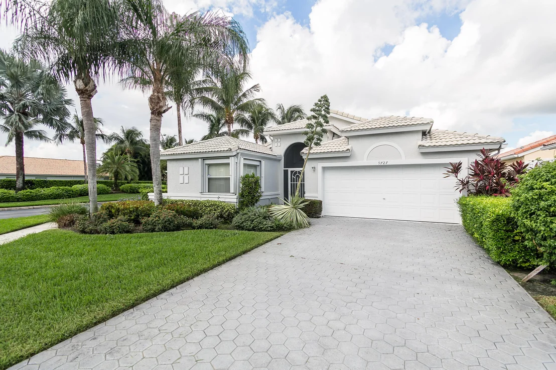 Photo of 9727 Arbor View Drive N