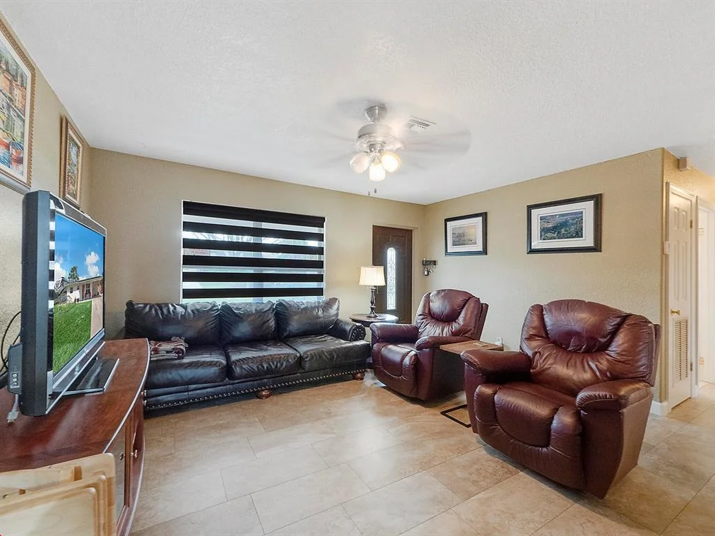 Photo of 2551 Cedarcrest Road