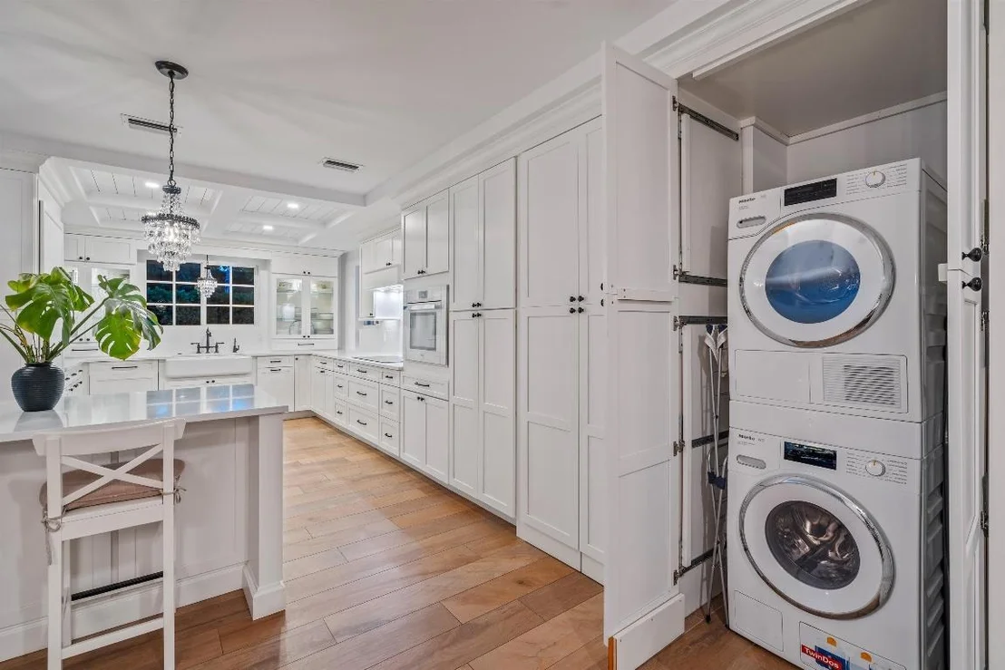 Photo of 745 Periwinkle Street