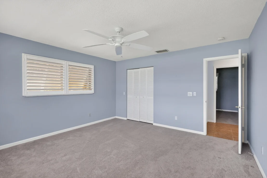 Photo of 1233 NW River Terrace