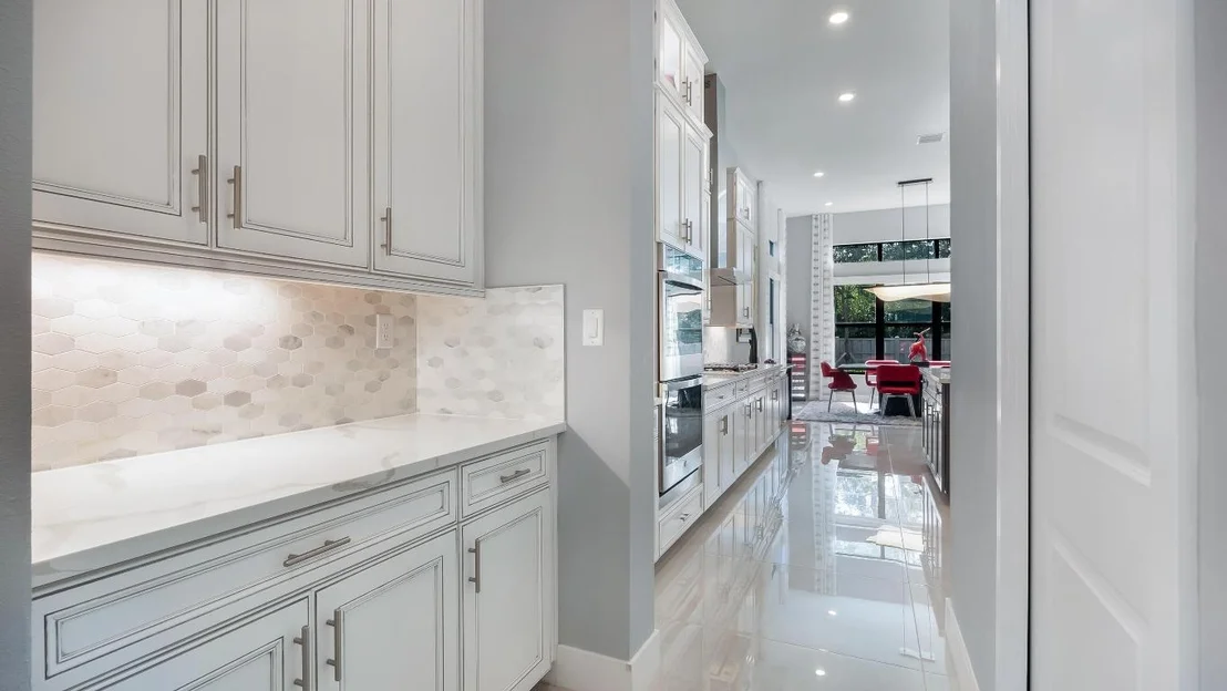 Photo of 7690 Cavern Lane