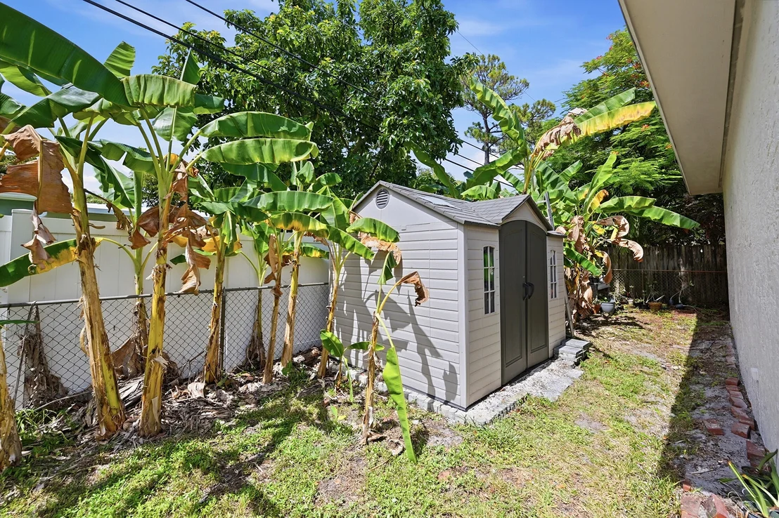 Photo of 141 SE 8th Street