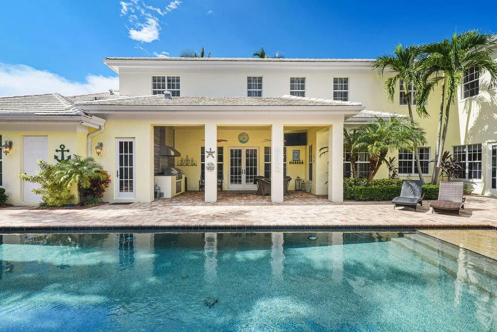 Photo of 3338 Greenway Drive