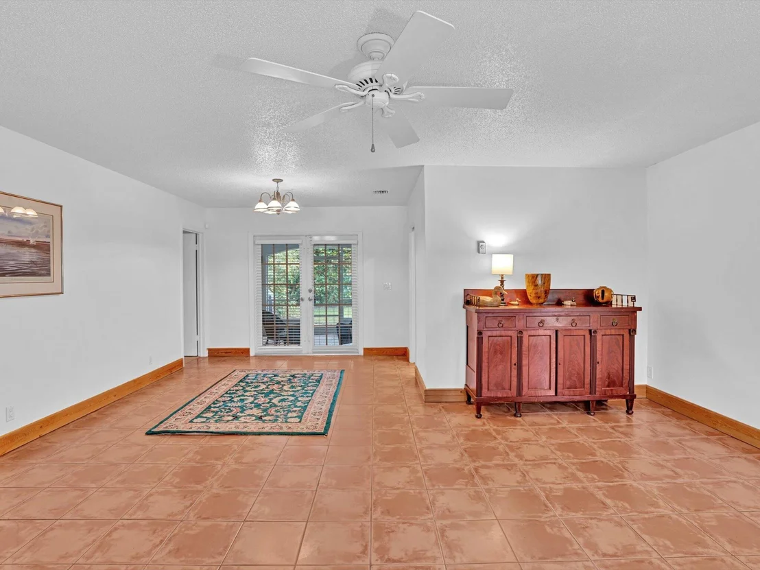 Photo of 3204 Lakeview Drive