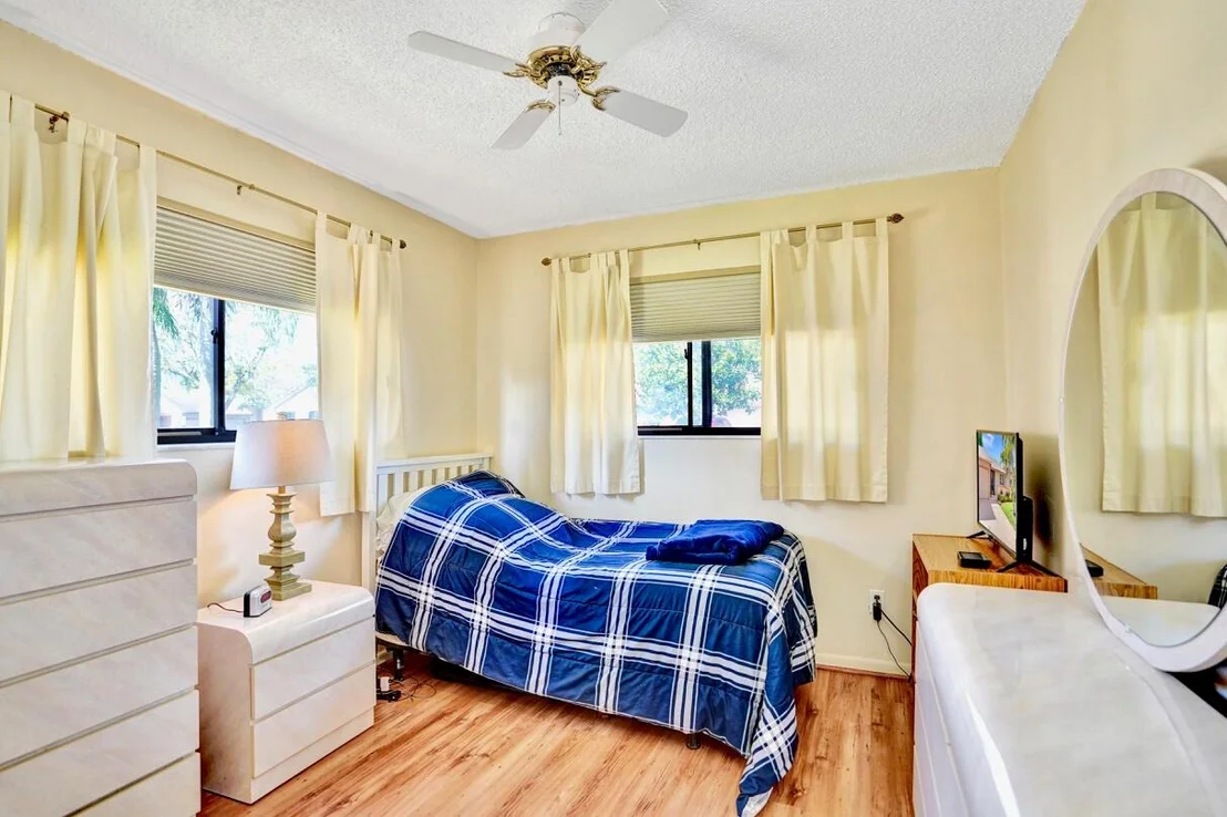 Photo of 124 Mayfair Lane