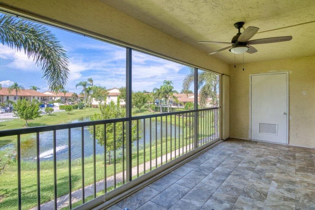 Photo of Unit B at 1402 Pinecrest Circle