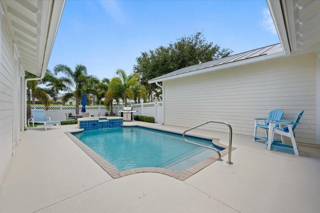 Photo of 1162 Tropical Drive