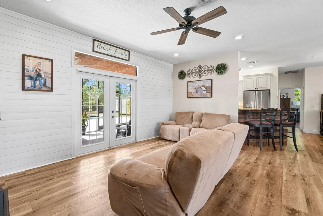 Photo of 18312 Orange Grove Boulevard