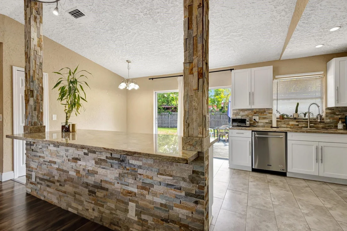 Photo of 2543 Dolphin Drive