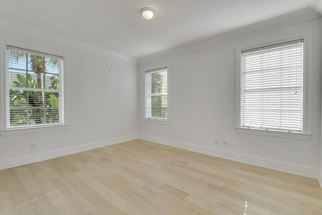 Photo of 329 Sweet Bay Circle