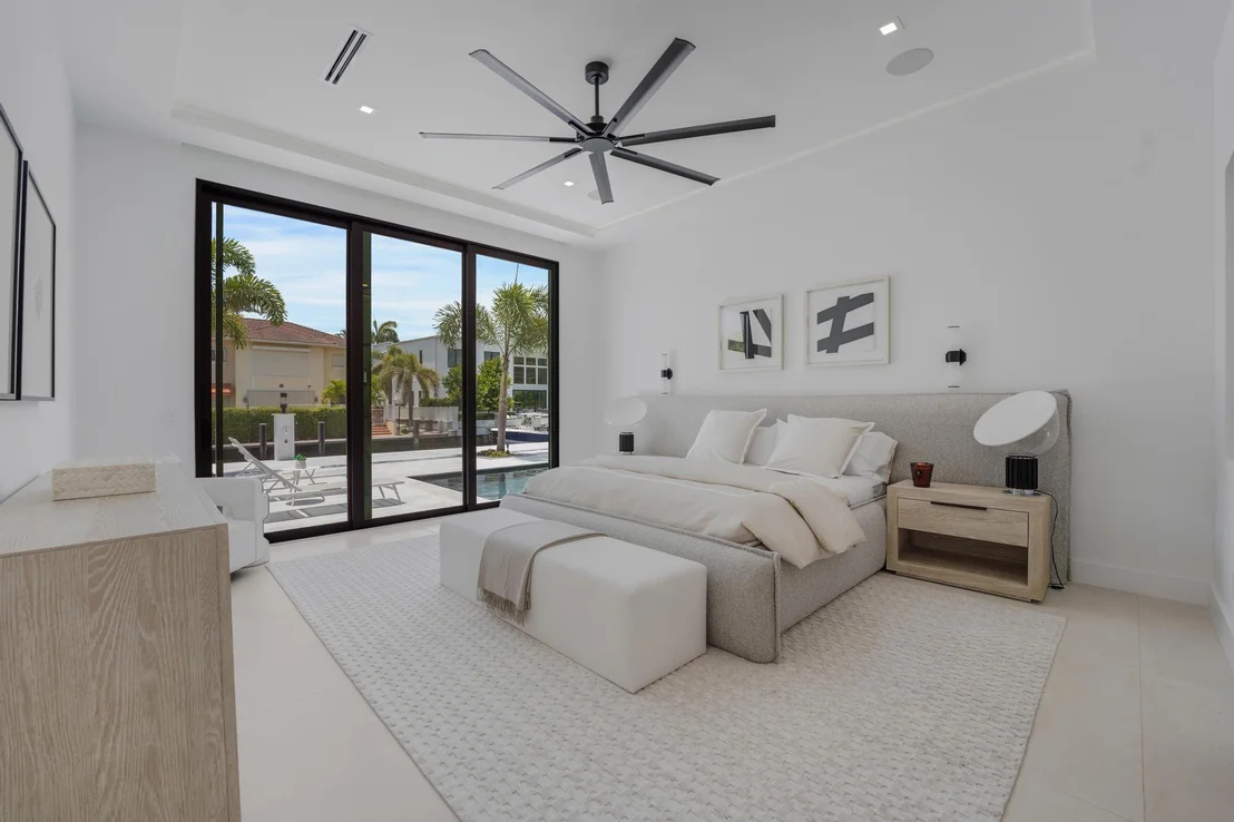 Photo of 948 Banyan Drive