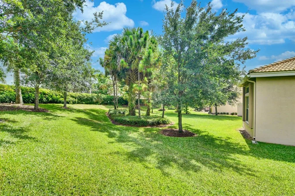 Photo of 9867 Bluefield Drive