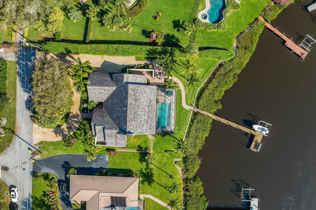 Photo of 41 SE Saddleback Road