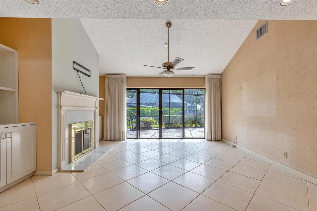 Photo of 4890 Pine Tree Drive