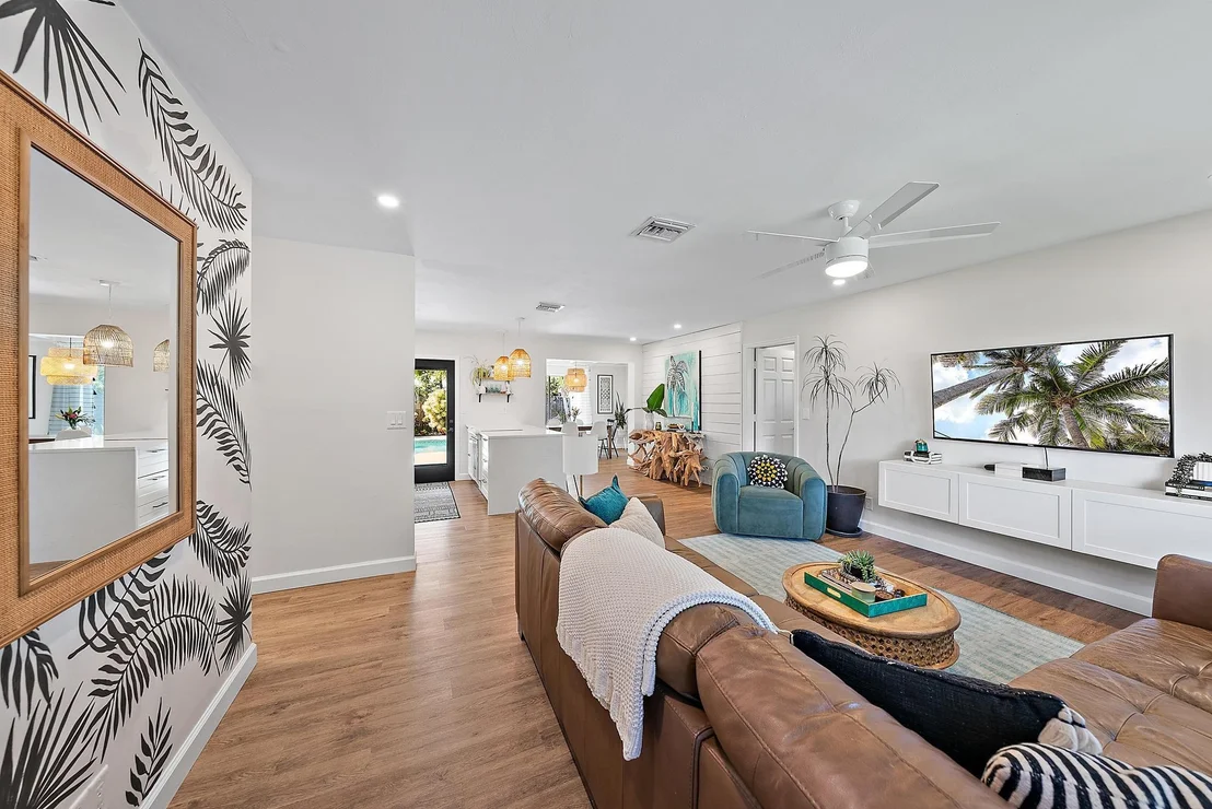 Photo of 925 Lighthouse Drive