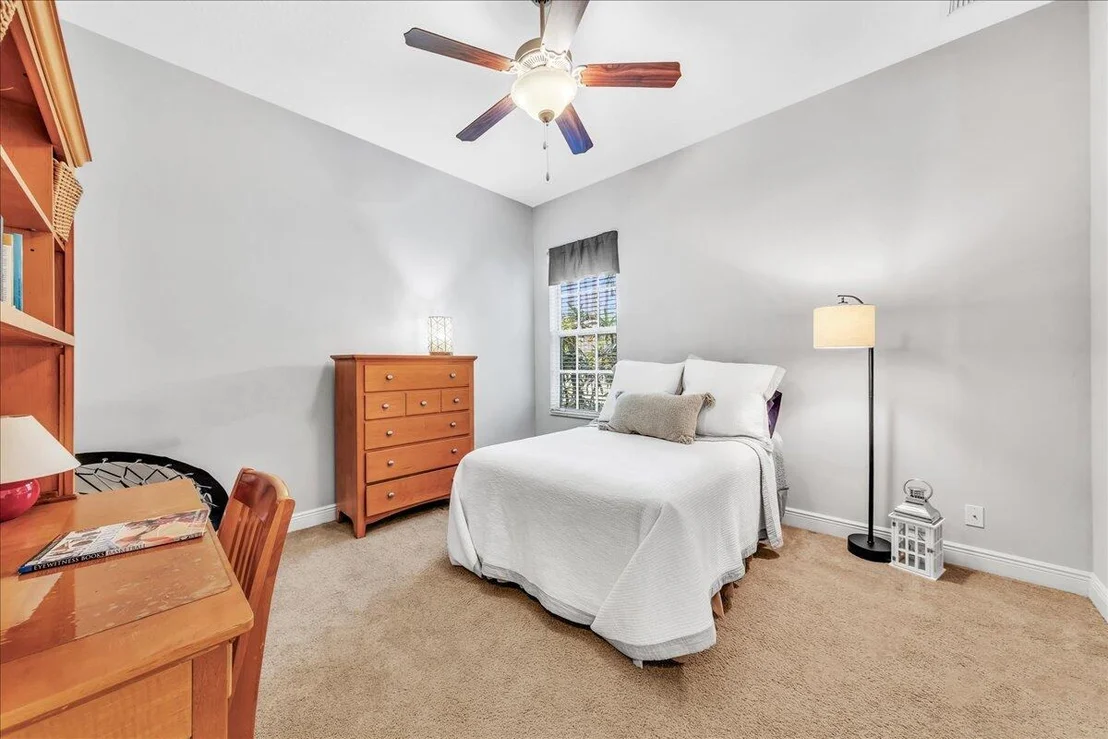 Photo of 378 Squire Drive