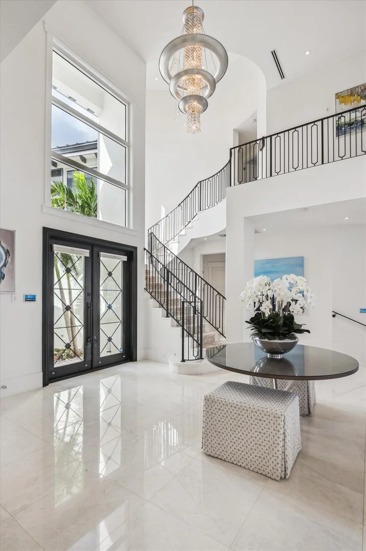 Photo of 2400 Bay Drive