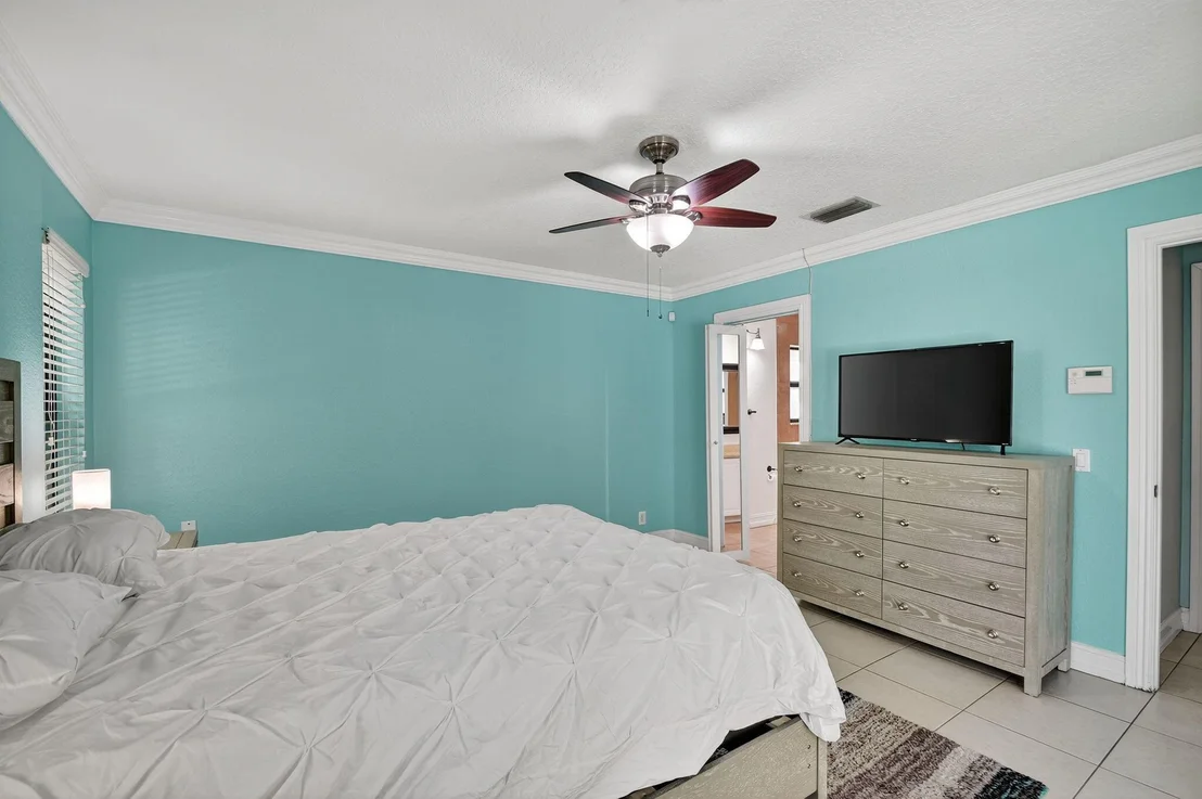 Photo of 1035 Soelca Drive