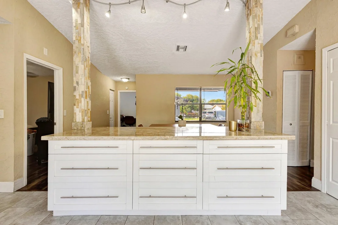 Photo of 2543 Dolphin Drive