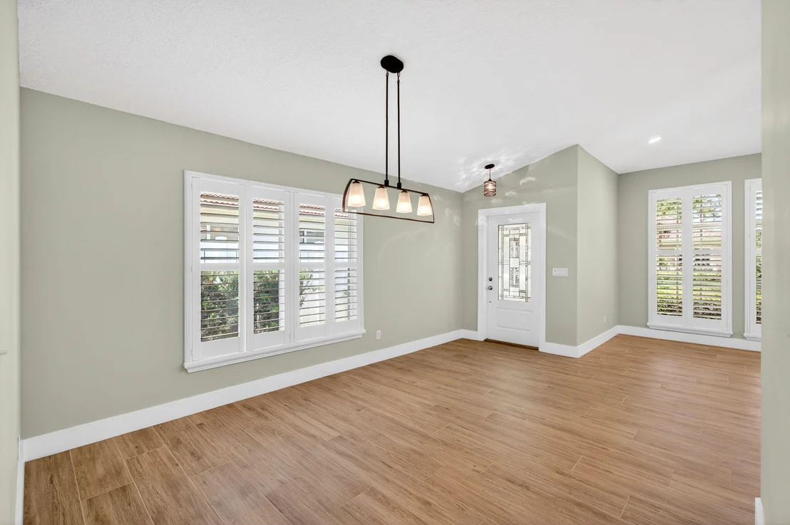 Photo of 1142 Canoe Point