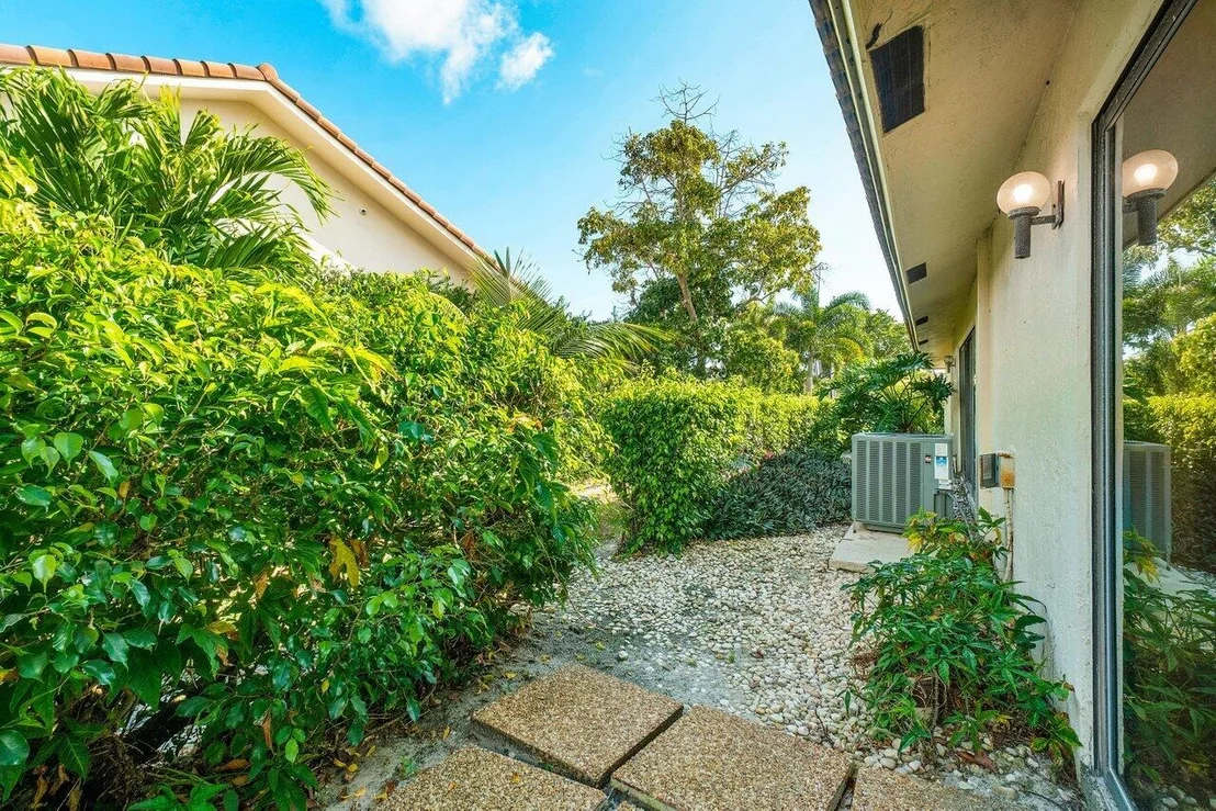 Photo of 5560 NW 3rd Terrace W