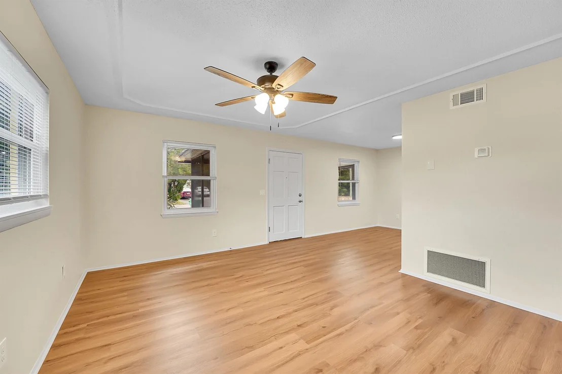 Photo of 524 Teak Drive