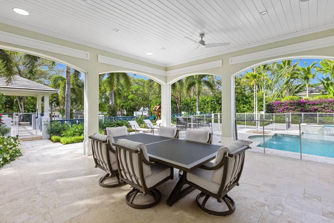 Photo of 1222 N Ocean Boulevard