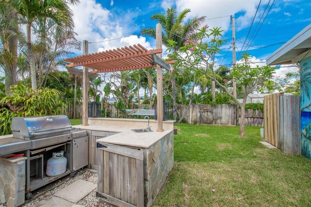 Photo of 1707 Crest Drive