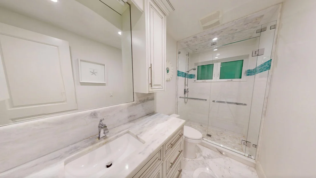 Photo of 355 Oakview Drive