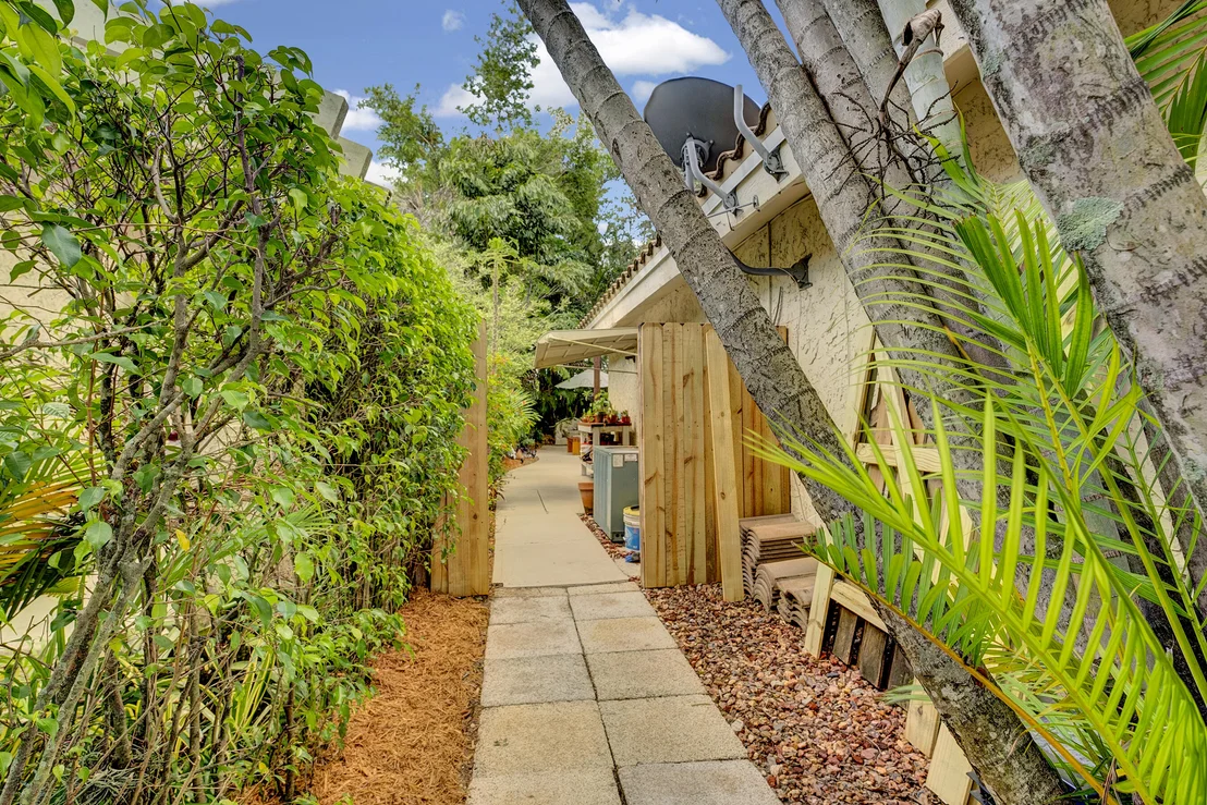 Photo of 6366 Pond Apple Road