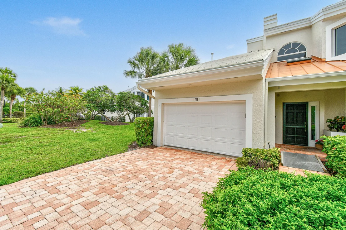 Photo of Unit 701 at 701 Captains Way