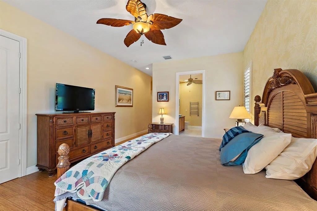 Photo of 231 W Bay Cedar Circle