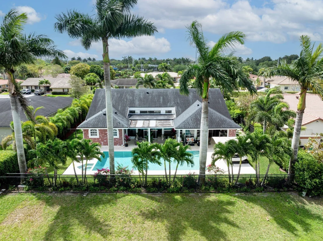 Photo of 16633 Golfview Drive