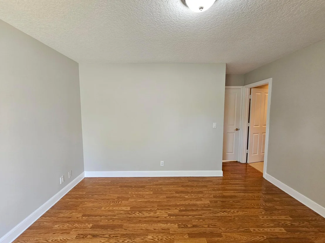 Photo of 17200 Fownes Crescent