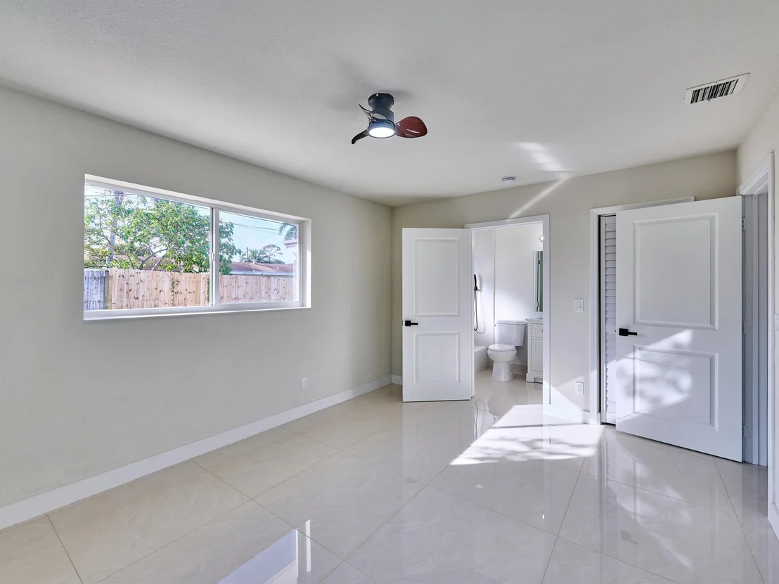 Photo of 168 SE 27th Place