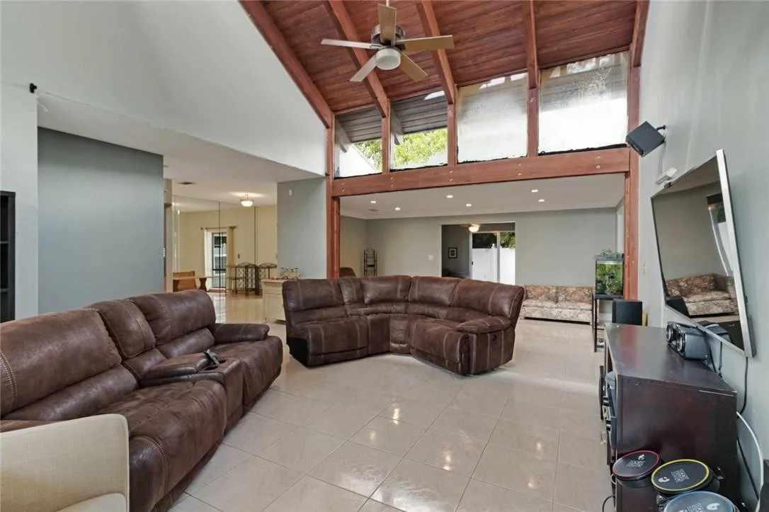 Photo of 8067 Buttonwood Creek